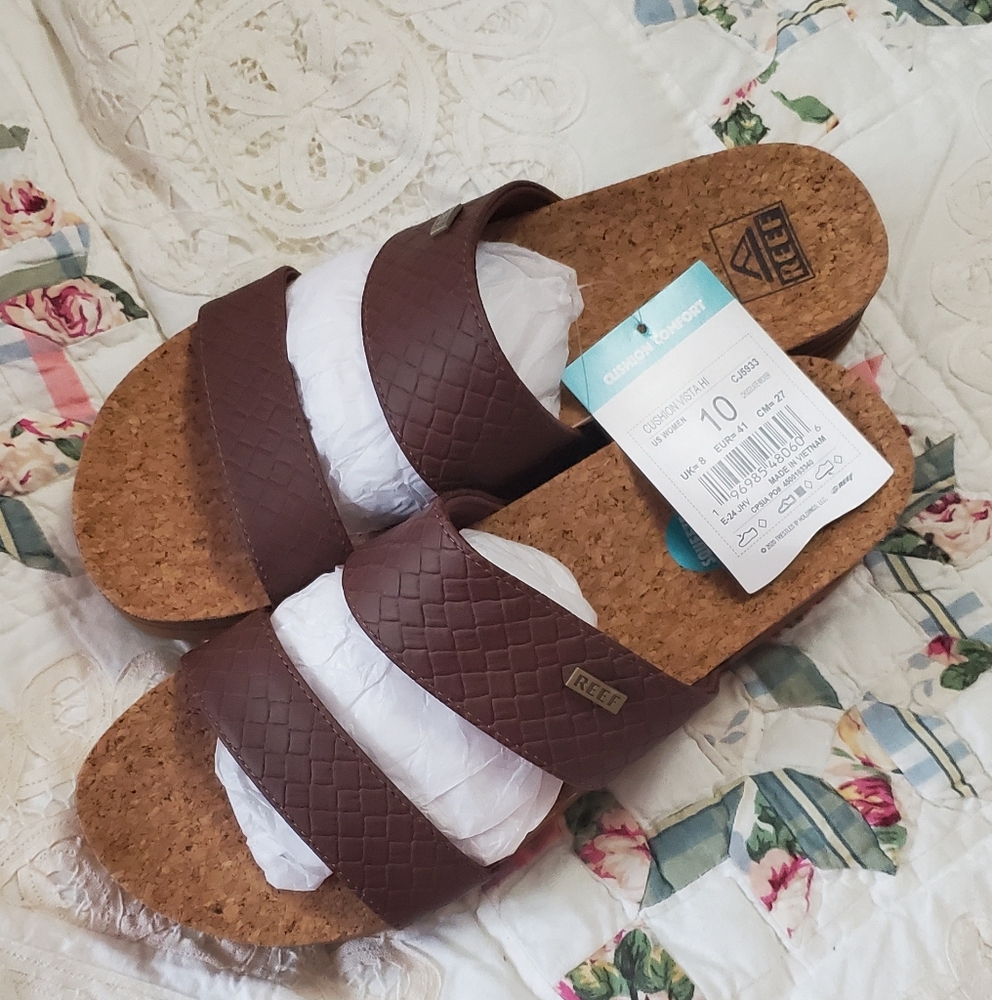 Teva Brown Sandals - Picture 3 of 14